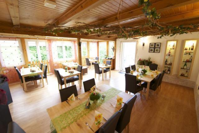 Hotel Kleines Landhaus Wendel Kapellen-Drusweiler Zewnętrze zdjęcie